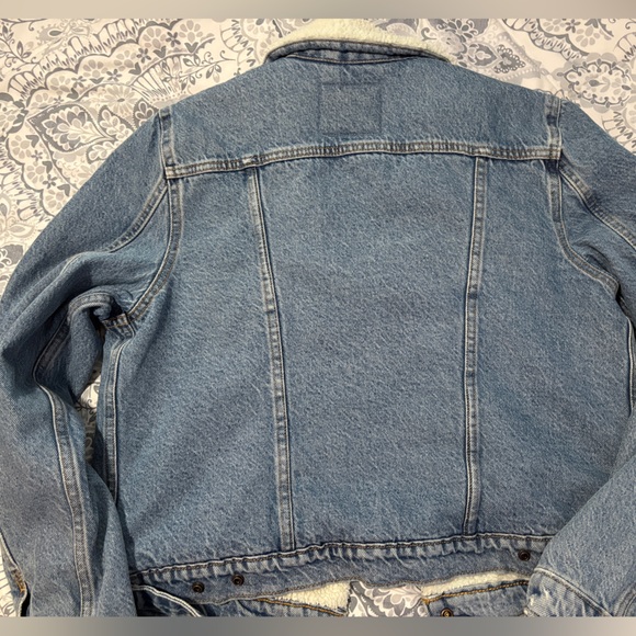 Levi's Sherpa Jean Jacket - Picture 2 of 3